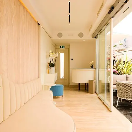 Palazzo M * كابري